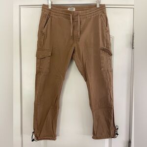 Never Lose Hedge Tan Cargo Jogger -